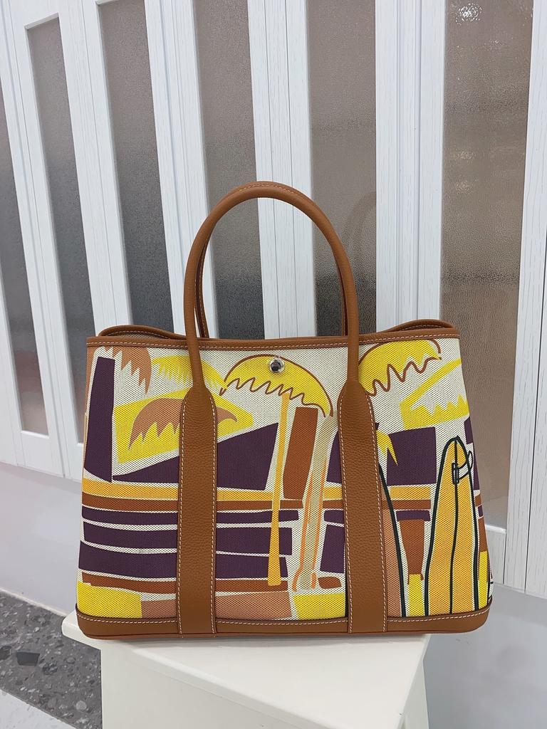 2025 Canvas With Top Layer Cowhide Women's Bag Garden Handbag Large Capacity Leather Contrasting Single Shoulder Tote