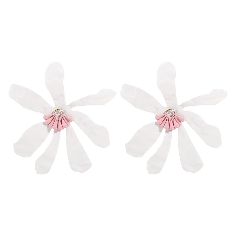 Sweet Fresh White Metal Flower Drop Earrings for Women Elegant Super Fairy Dangle Earrings Jewelry Party Jewelry Accessories