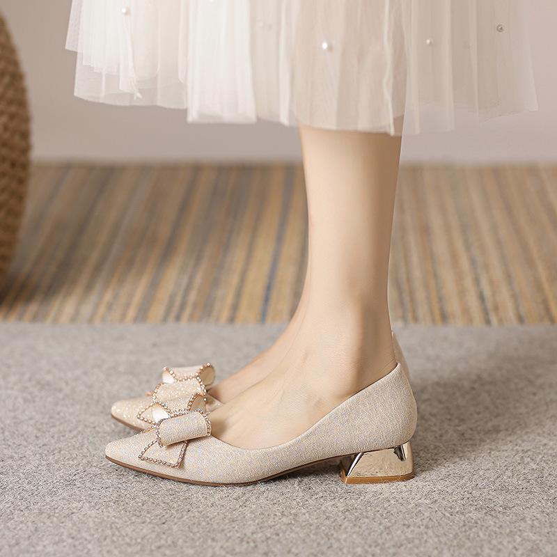 Pointed high heels thick heels women's shoes new high-end bow mid-heel large size 40-43 single shoes