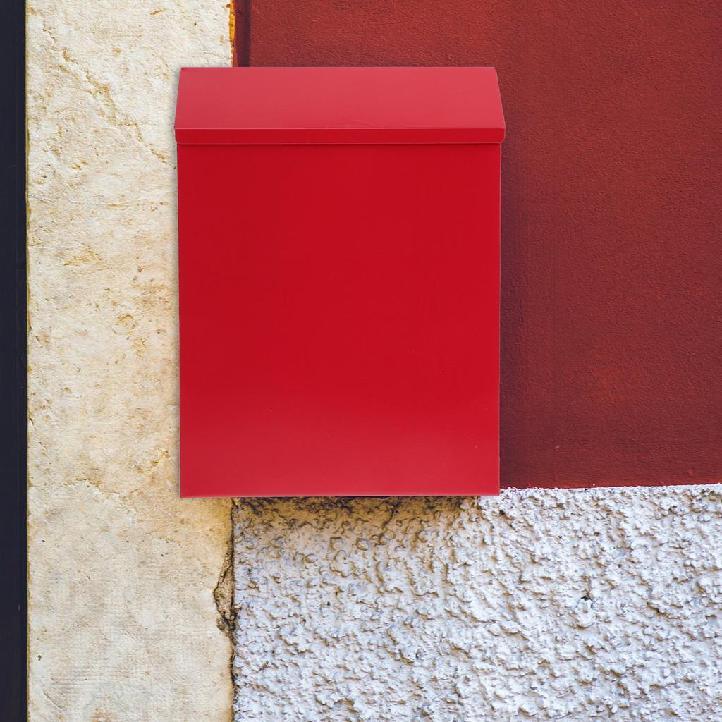 Lockable Wall-Mounted European Iron Mailbox Waterproof Fade-Resistant Letter Box for Residential Yard Garden Decor