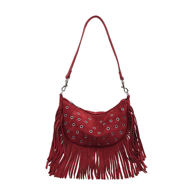 

New retro saddle bag, tassel rivet trendy single shoulder women s bag, large capacity women s small square bag