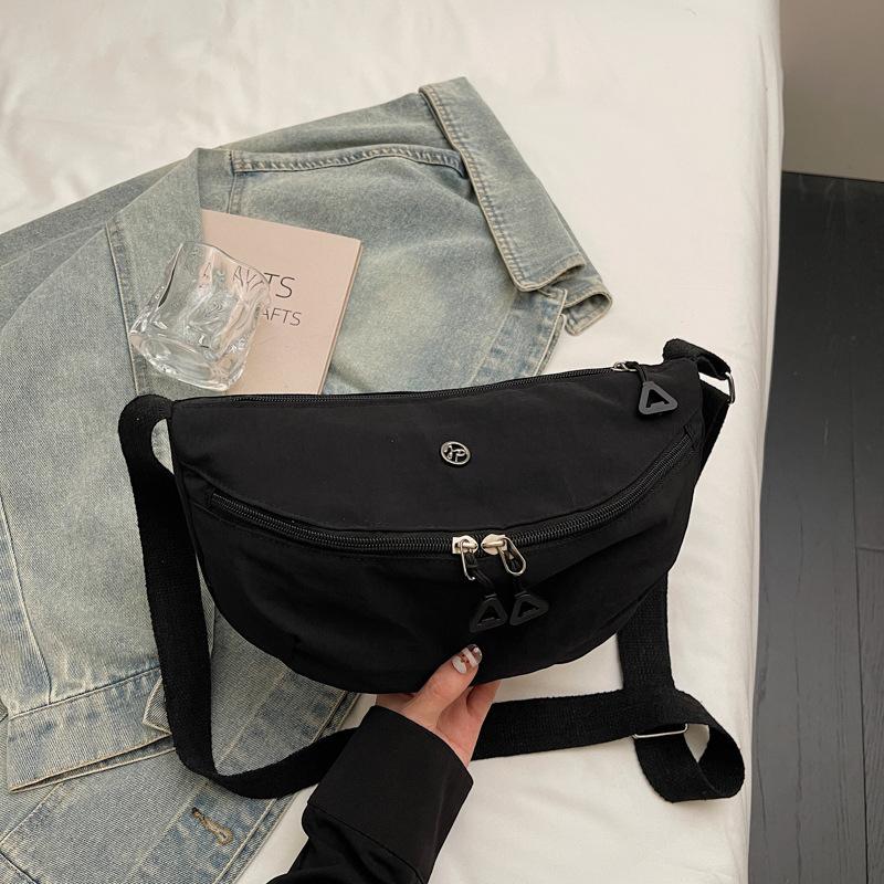 

Dumpling bag Women s bag Versatile messenger bag Casual large-capacity cloth bag Student class commuting shoulder bag