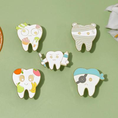 Versatile Cartoon Love Teeth Fun Badge: Quirky, Creative, and Exquisite Small Accessories for Clothing and Bags.