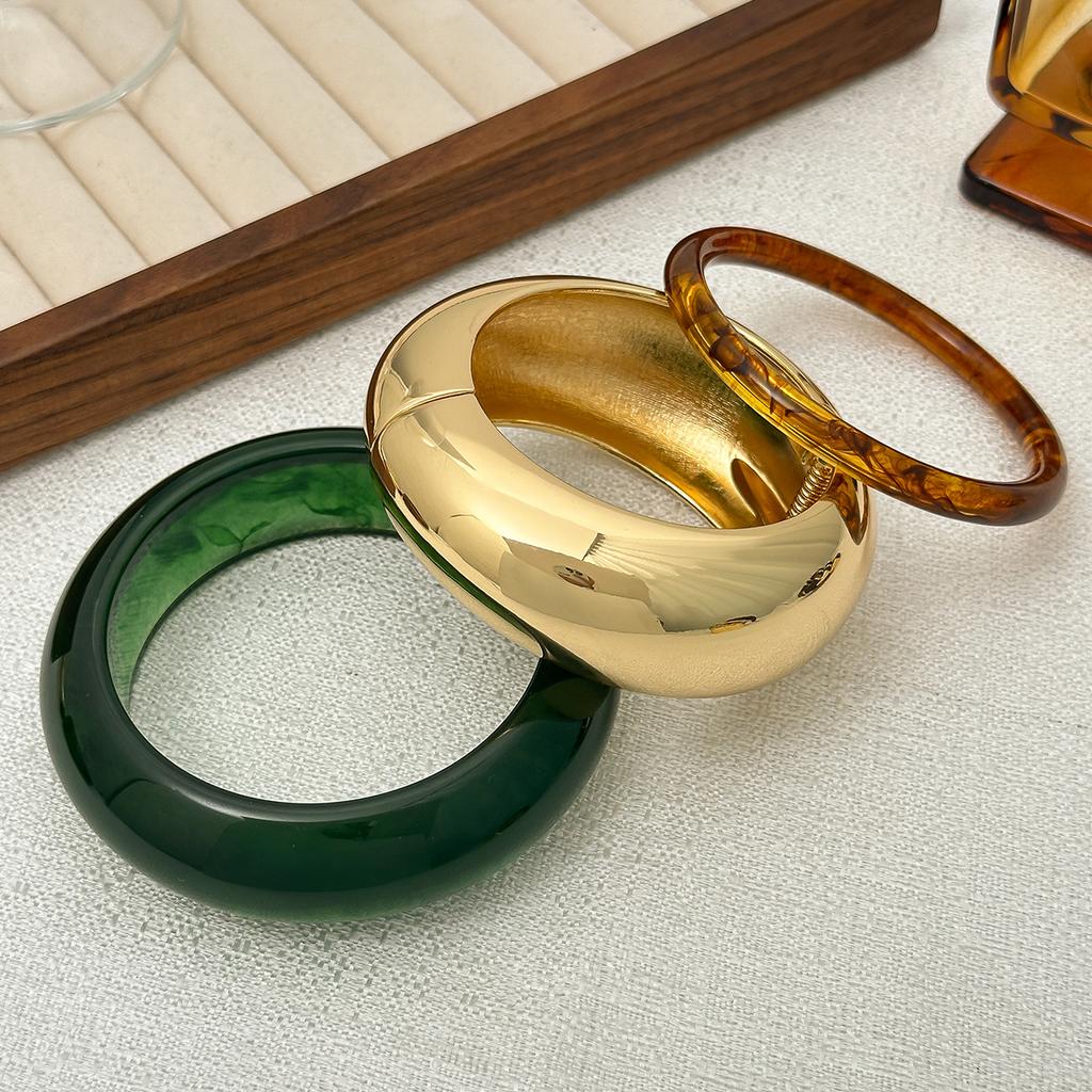 Personalized Smudge Amber Resin Open Bracelet Women, Fashion Metal Plain Ring Gloss Bracelet