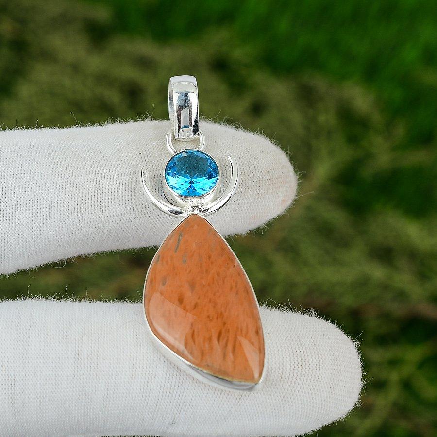 

Trillion Strawberry Quartz Stone Swiss Blue Topaz Bezel Pendant Sterling Silver
