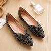 Fashion Fashion Women Flat Shoes Size 34 43 Pointed Toe Ladies Slip On Loafers Sequins Beaded Low Heel Shoes for Women Zapatos De Mujer