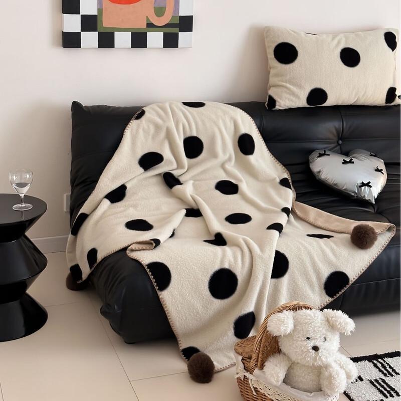 OEING Faux Cashmere Love Heart Pom-Pom Throw Blanket