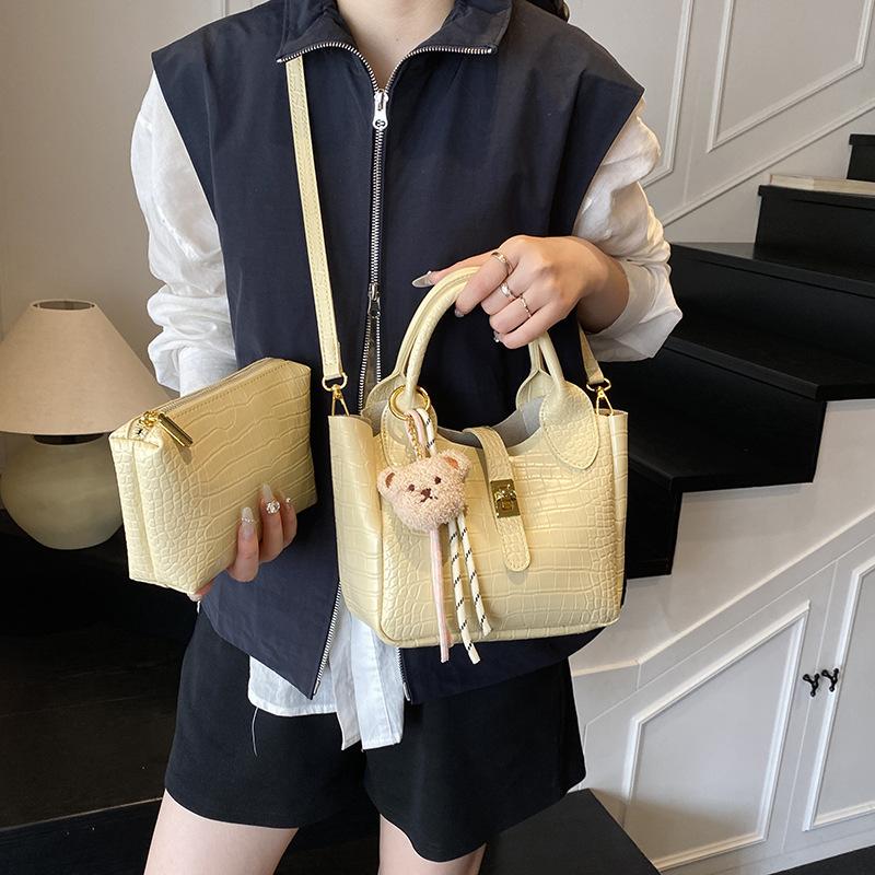 Handbag Women's New Trendy Fashion Versatile Shoulder Crossbody Bag