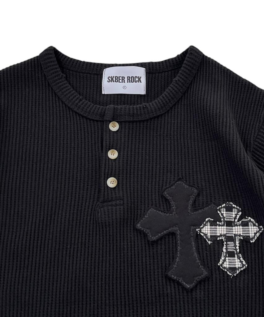 SK8ER ROCK Cross Henley Neck Waffle T-Shirt ((Black))