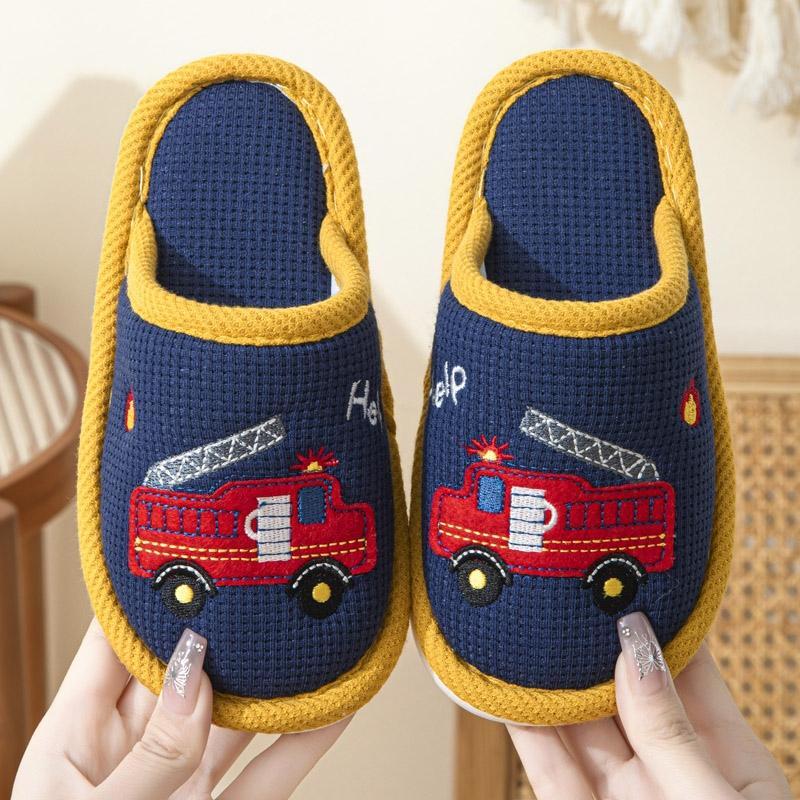 

HANDUNYOU Boys Autumn Home Slippers