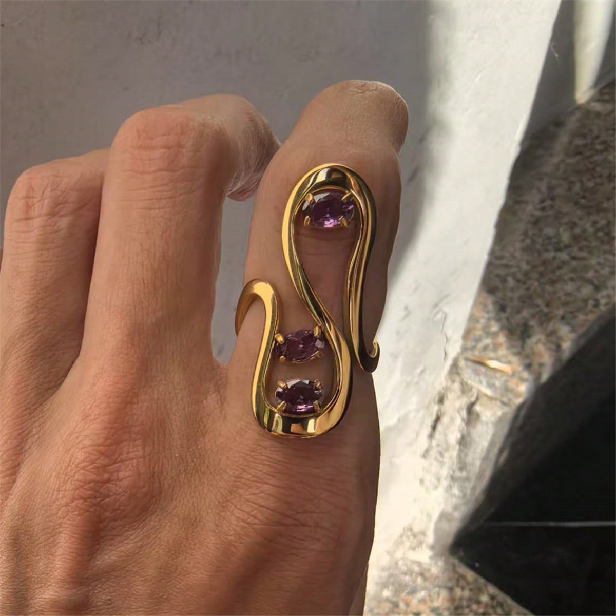 

Модные кольца для женских украшений золотой