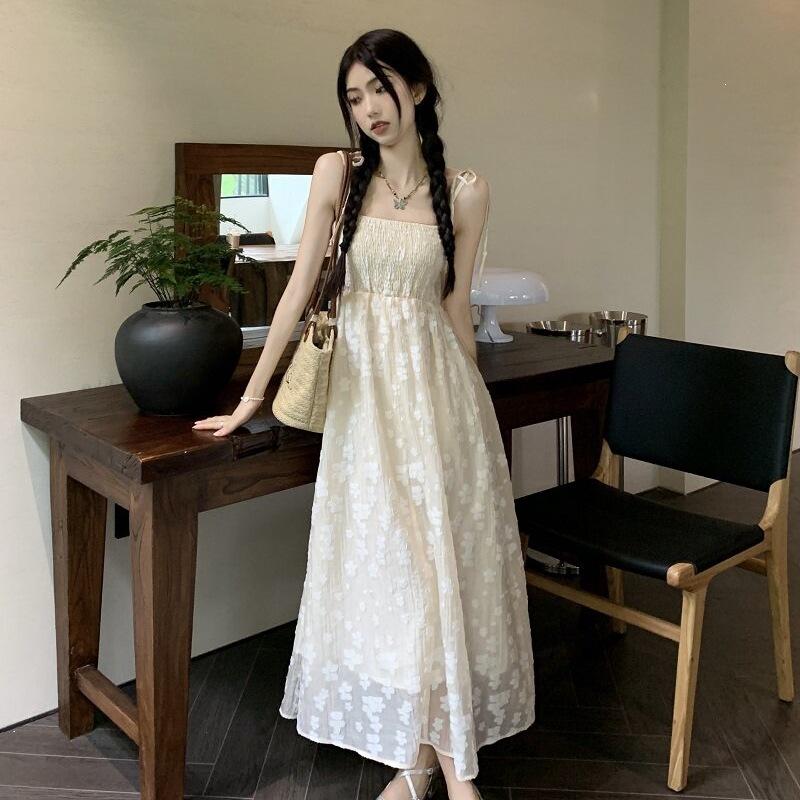 Large size women's slightly fat MM sweet lady socialite style summer fairy dress embroidered pleated vacation suspender dress