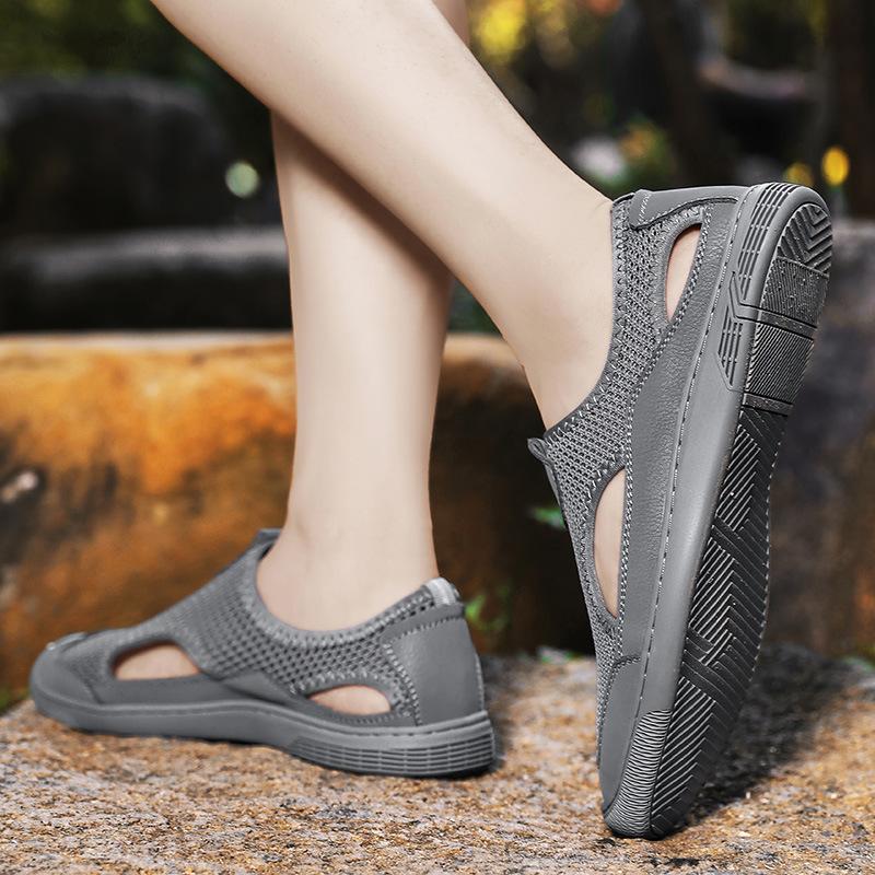 Summer New Sandals Men's Hollowed Leisure Outdoor Lazy Shoes Slip-on Men's Mesh Shoes Trendy Breathable Coros Shoes