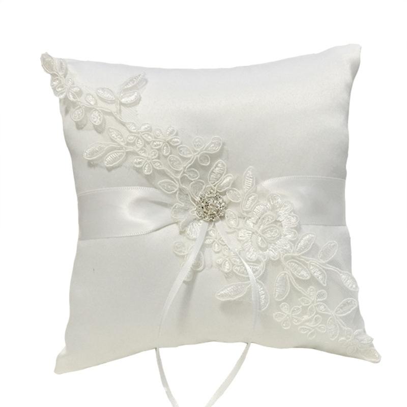 

Delicate Lace Flower Bridal Rings Pillow European Styles Rings Container Cushion For Western Ceremony Event Decoration 1 кремовый