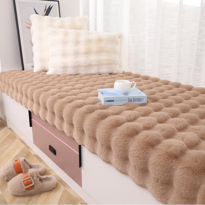 Plush Faux Rabbit Fur Bedroom Rug - Soft Tatami Full Coverage for Girls