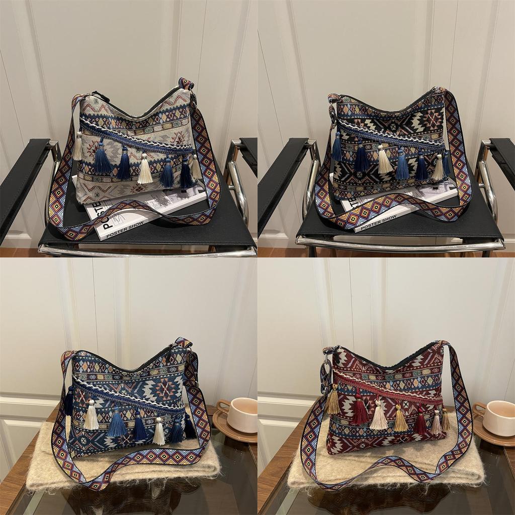 Traditional Chinese Style Tote Bag With Embroidery And Tassels For Daily Use