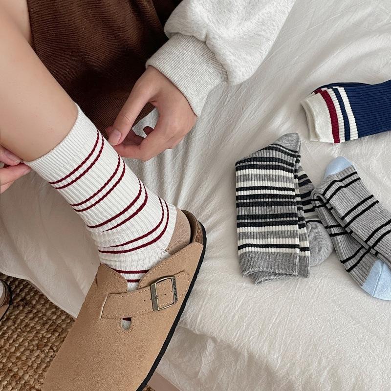 5 Pairs of Women's Spring and Autumn Striped Cotton Wicking Anti Pilling Mid Tube Socks
