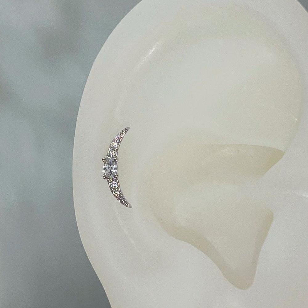 1Pcs Cute Pink Rabbit Ear Stud Y2K Zircon Artistic Sweet Design Unique Exquisite Beautiful Ear Bones Earrings Women s Jewelry