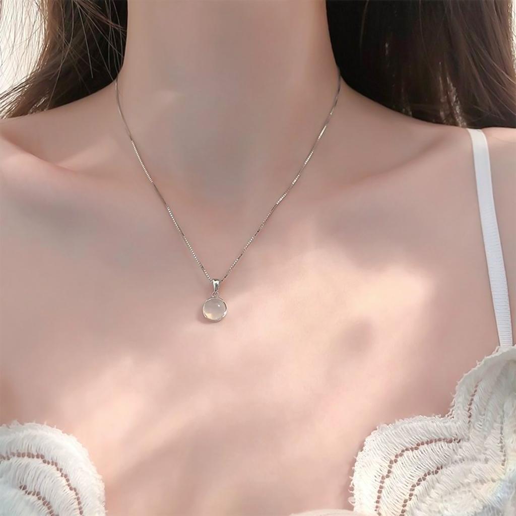 Fairy Women Clavicle Chain Elegant White Chalcedony Pendant Necklace for Teen Girls Women Daily Outfits