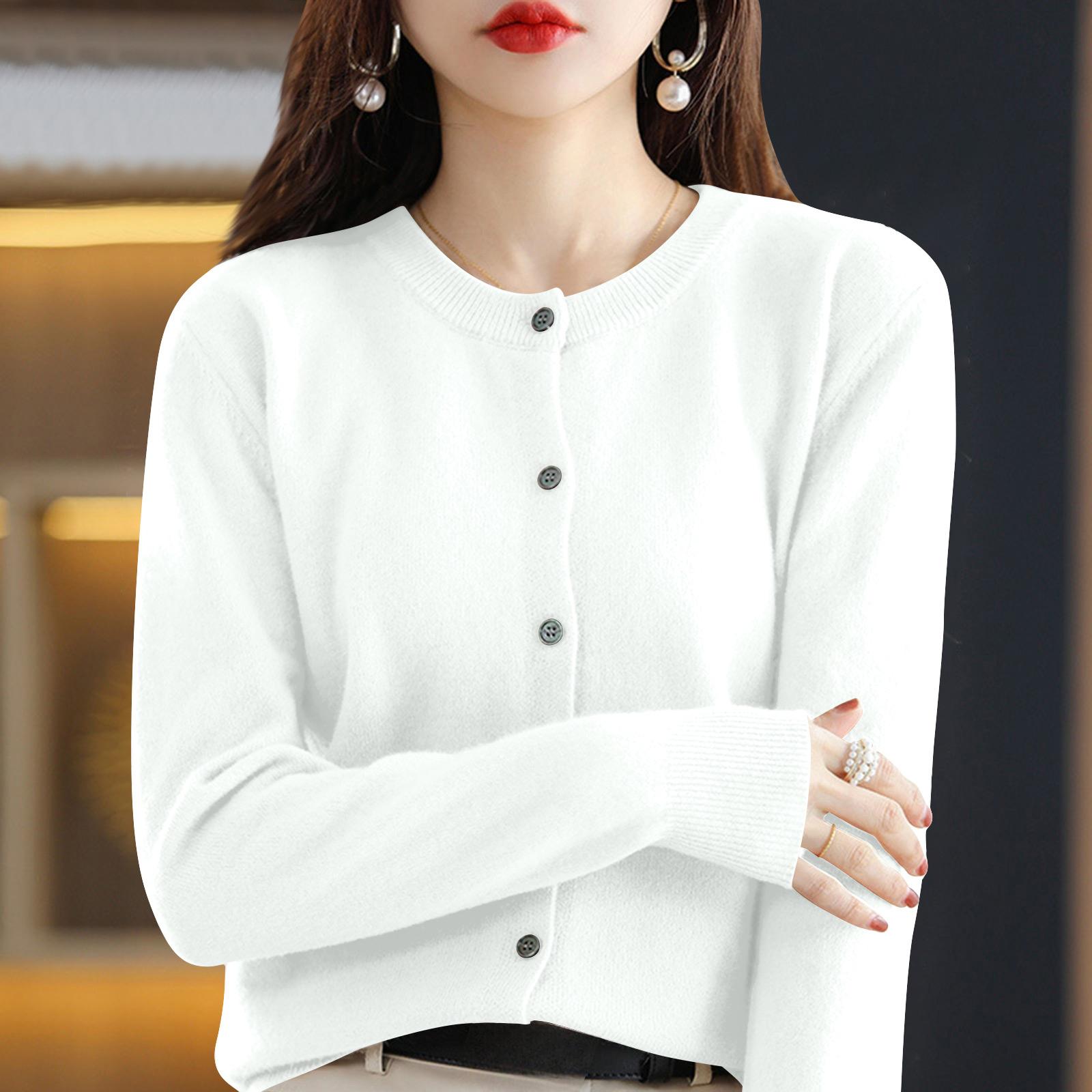 

Women s Buttoned Round Neck Cardigan - Outerwear Knit Sweater S білий