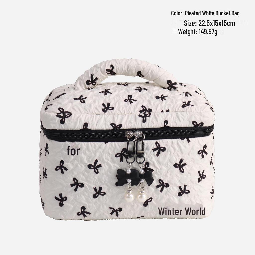 Kosmetisk väska med präglad plisserad rosett - Rymlig, exklusiv multifunktionell förvaring.