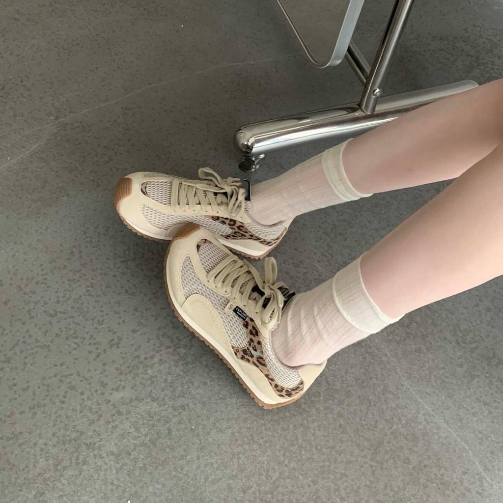 Popular red Dexun shoes women's 2025 new summer versatile niche design breathable casual sports shoes