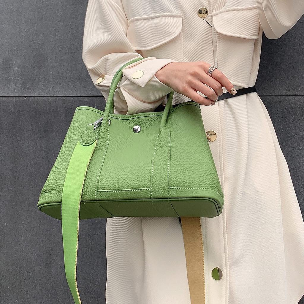 Women's bag 2025 new first-layer cowhide garden bag source factory shoulder messenger bag large-capacity portable tote bag