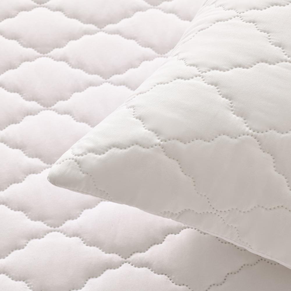 2pcs Nordic Style Quilted Pillow Case Breathable Solid Color Waterproof Pillowcase Machine Washable Anti-Bacterial