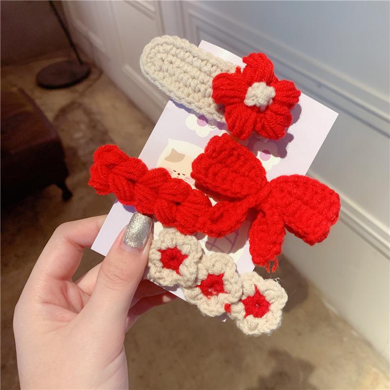 

4Pcs Cute Knit Bb Hair Clips, Handmade Flower Border Clips,Bow Bang Clips For Kids,Suitable For Chrismas Festival Celebration as the picture