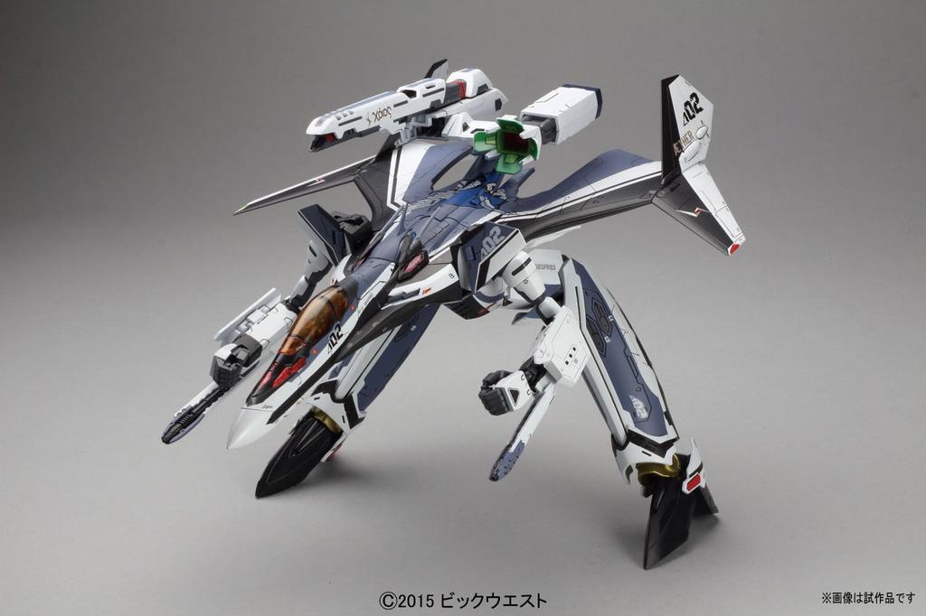Macross Delta Siegfried Scale Plastic Model VF-31F (Messer-Ihlefeld's) 1/72 Pre-colored