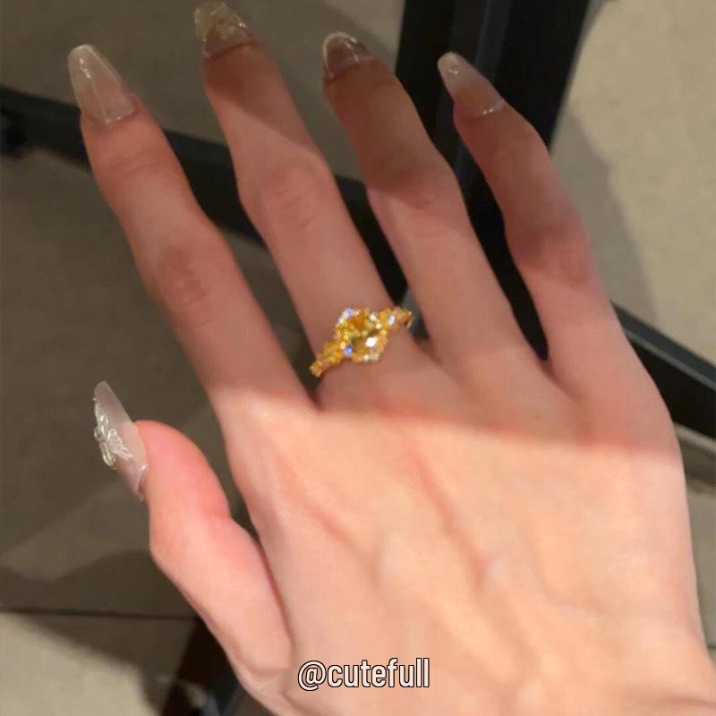 Jinruixi Vintage Gold Pigeon Egg Ring: Elegant, Exquisite, and Light Luxury Style for Index Finger.