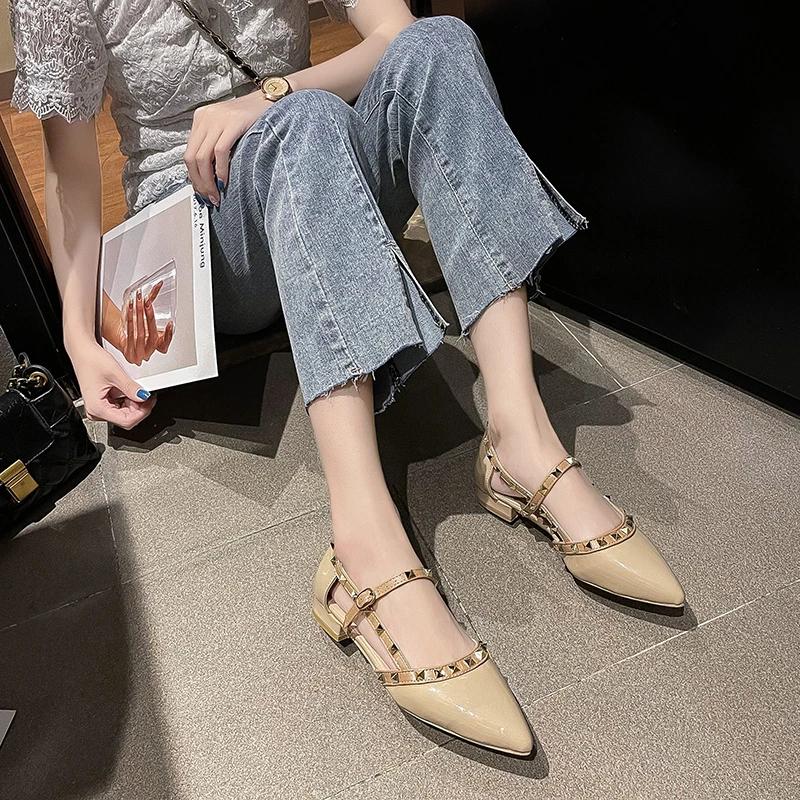 Fashion 2024 Spring and Autumn New Style Fashionable, Comfortable, Elegant and Versatile Casual Rivet Wear-resistant Sandals for Women