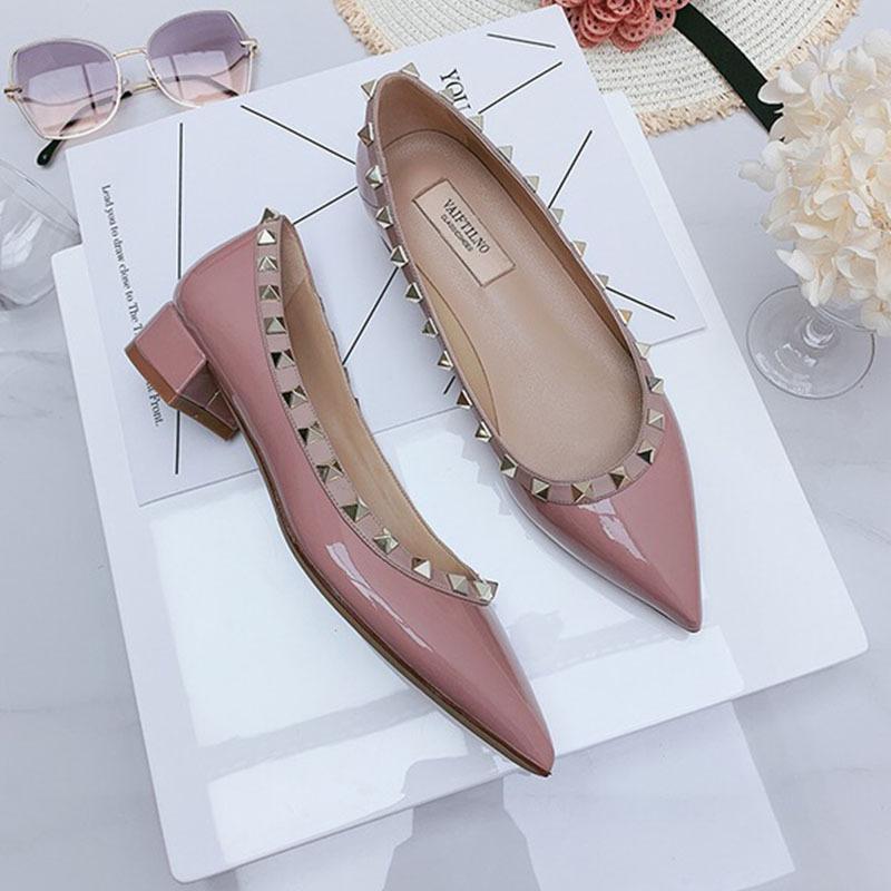 2024 Luxusní Značka Lakovaná Kůže Nýtované Vysoké Podpatky Špičaté Mělký Výkroj Plochá Podrážka Všestranné Módní Dámské Jednoduché Boty 41