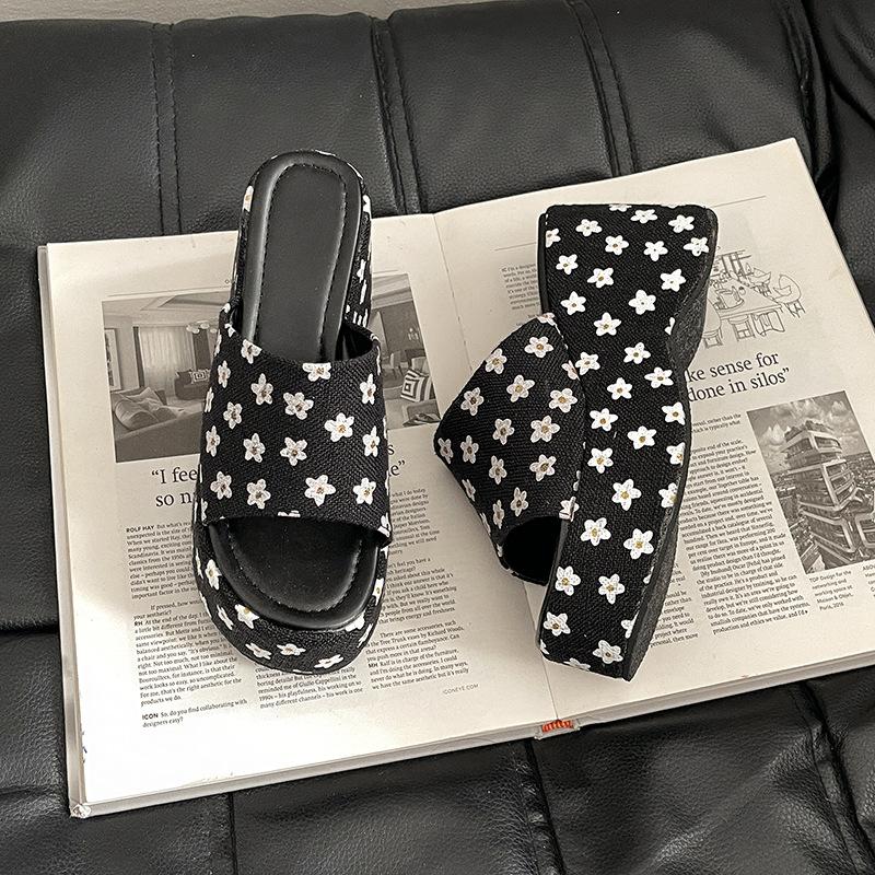Platform Slippers 2025 Summer New European and American 2025 Black Woven Hemp Rope Fashion Women's Wedge Slippers