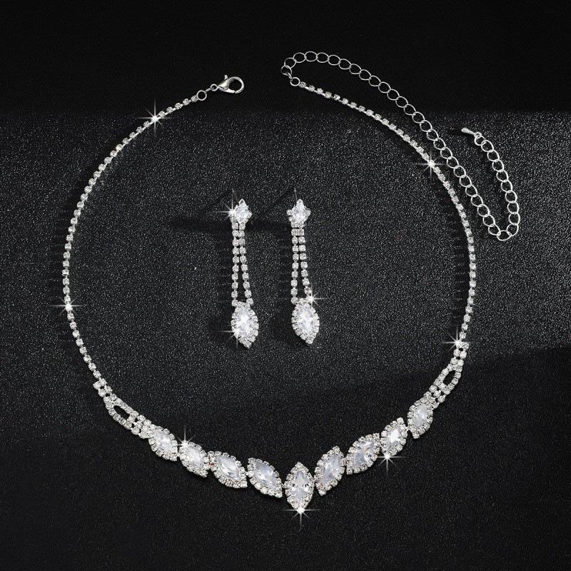 Elegant European Style Women s Necklace with Rhinestone Zircon Earrings