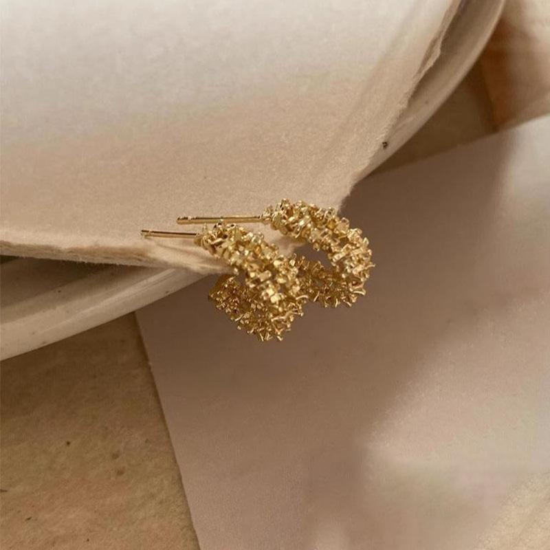 Double-layer Broken Silver C-shaped Fringed Stud Earrings Niche Fashion Cold Wind Earrings Light Luxury High-end Earrings Women