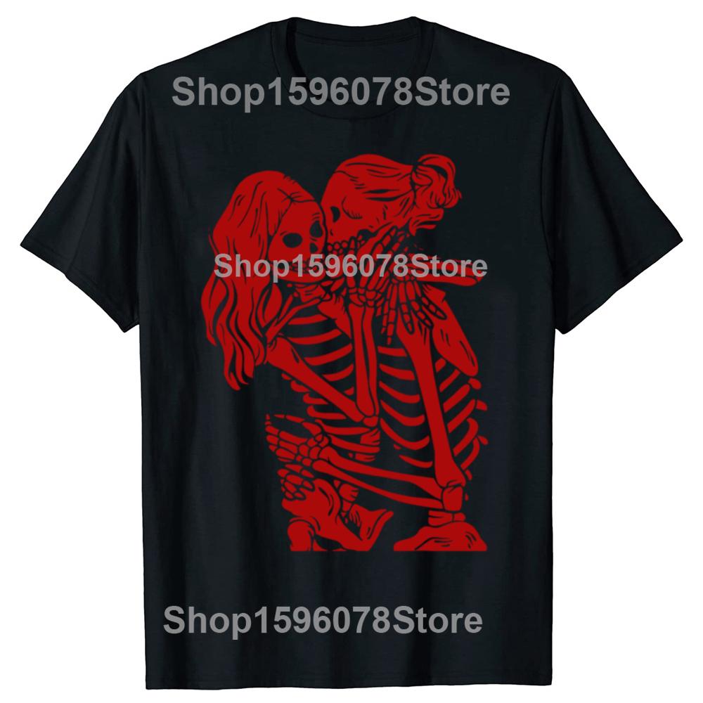 Lesbian Couple LGBTQ Pride of Woman Skeletons Lovers Kissing T-Shirt Summer Style Cotton Short Sleeve Oversized T-shirt Tops