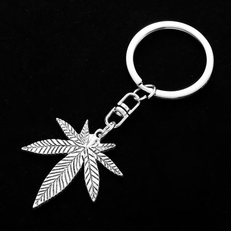 Backpack Pendant Car Jewelry Gift Pendant Men's and Women's Keychain Vintage Keyring Accessories Maple Leaf Jewelry
