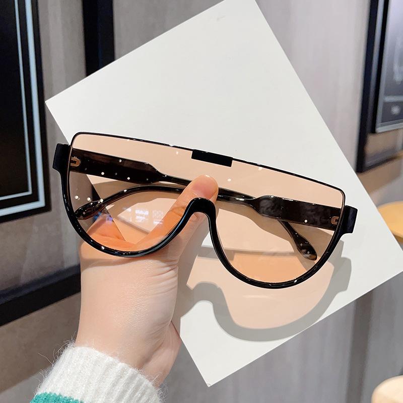 Latest Trendy Half Frame Oval Shape Sunglasses Women Classic Vintage Square Sun Eyeglasses Trendy Women's Outdoor Use Glasses UV400 Eyeglasses