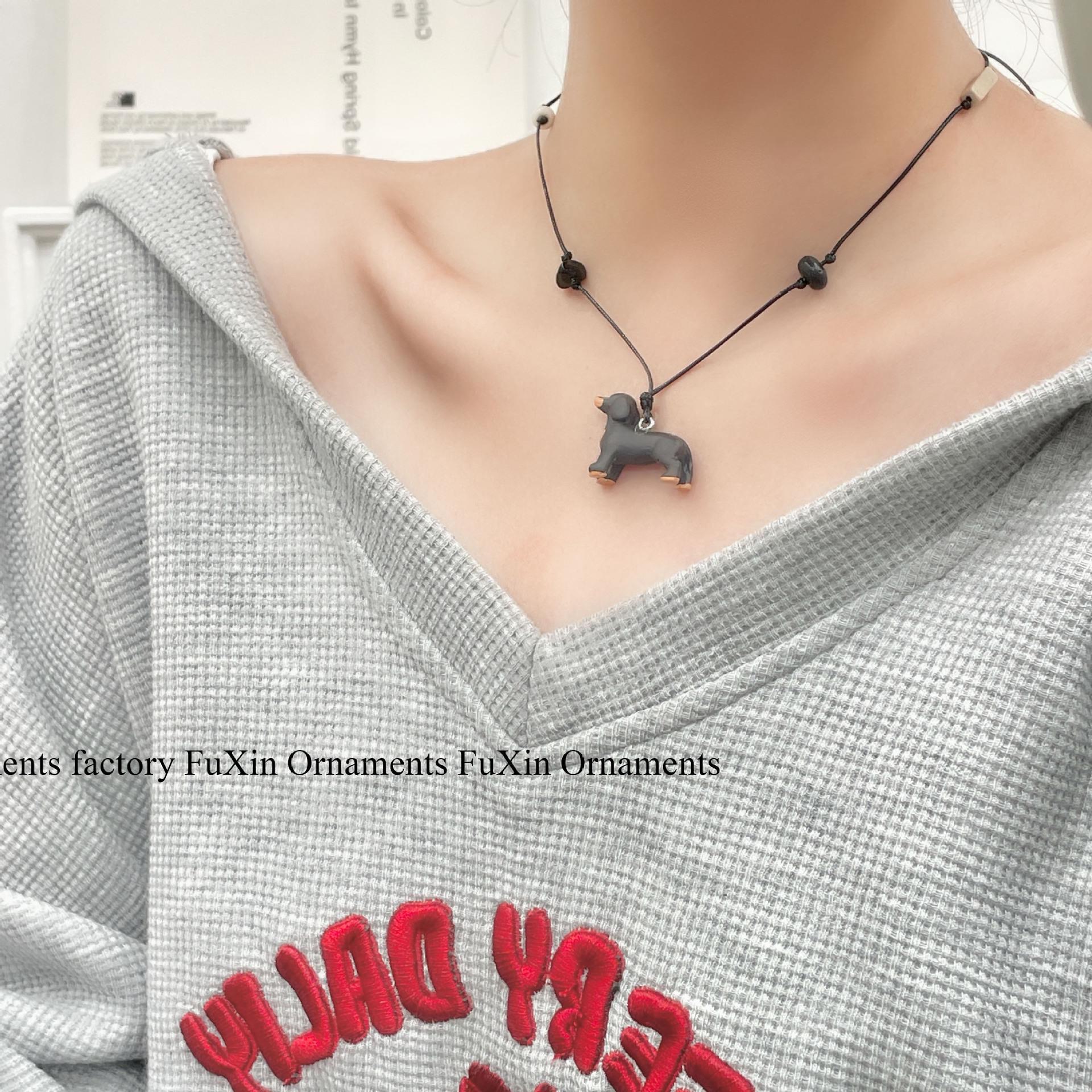 

Трехмерное ожерелье из черной веревки с натуральным камнем в виде таксы — элегантная, универсальная цепочка для свитера в стиле ретро для женщин. N1070, Multi-element