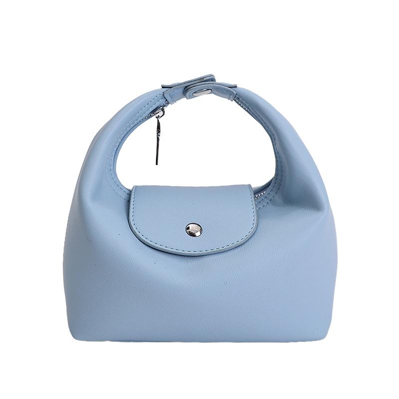 Minimalistische Weiche PU-Schultertasche für Damen Gebogene Silhouette Klappenverschluss