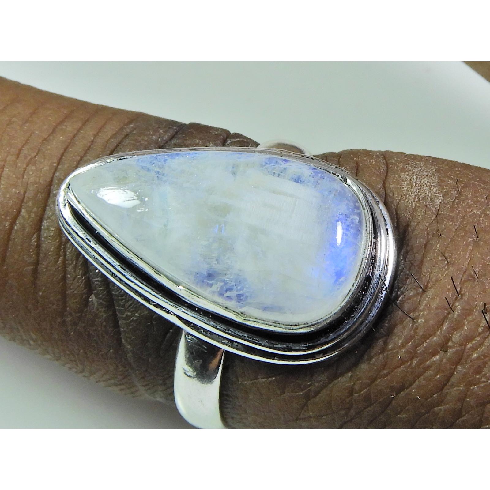 

Natural Rainbow Moonstone 925 Solid Sterling Silver Ring Size US-9 PG-131