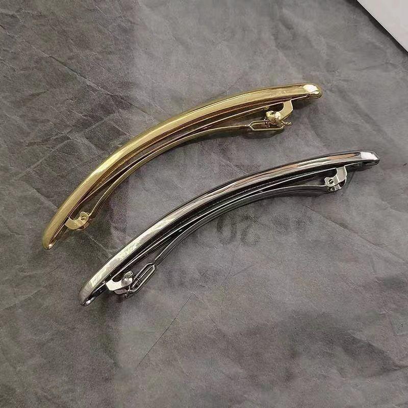 1pc Minimally designed metal spring clip with a modern and unique style, featuring a front side clip and a back headpiece