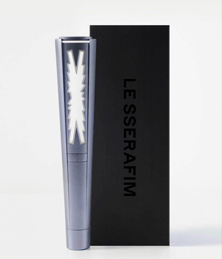 [USED] LESSERAFIM penlight official 1st generation FC membership bonus, New Year s card, trading card included