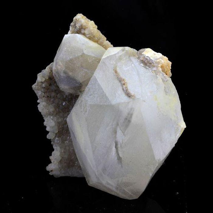 Pierres et Minéraux. Calcite. 244.0 ct. Lodève, Hérault, Occitanie, France.