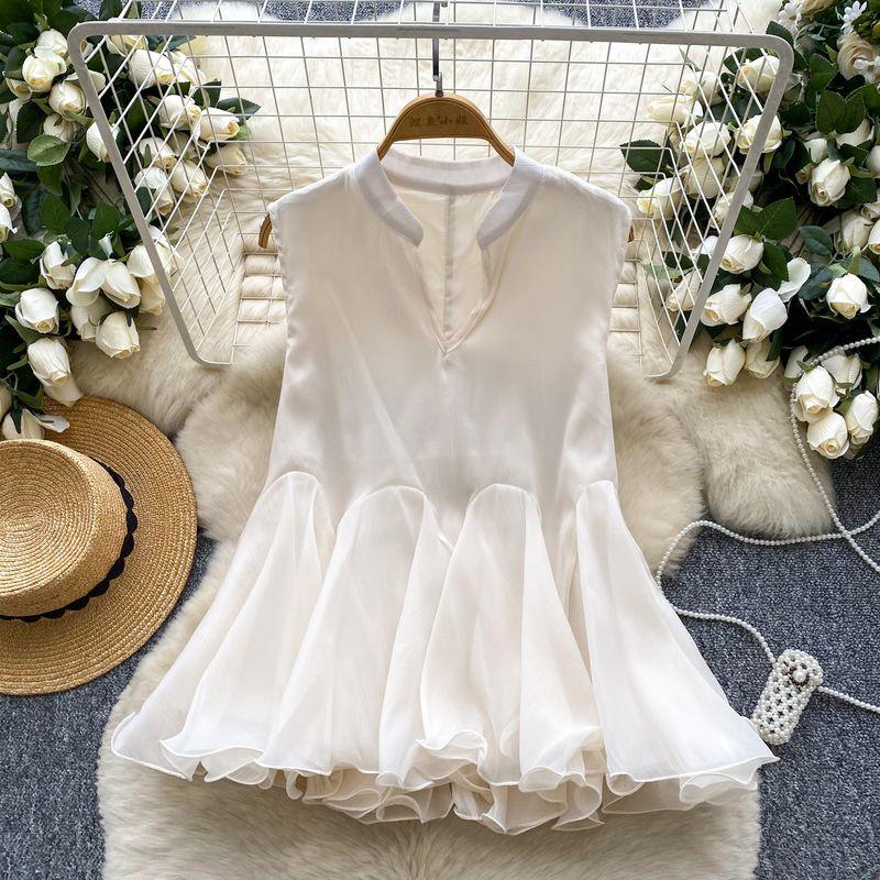 

European Goods Fashionable Top Women 2025 Summer Design Sense Western Style Three-Dimensional Frill V-neck Sleeveless Shirts Women Shirt Apricot color One size