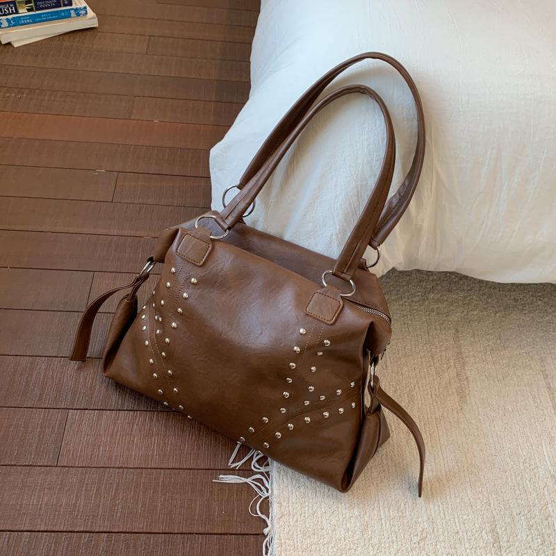 Retro Portable Locomotive Bag Women's 2025 New Trendy Fashion Niche Tote Bag High-end Large-capacity Armpit Bag