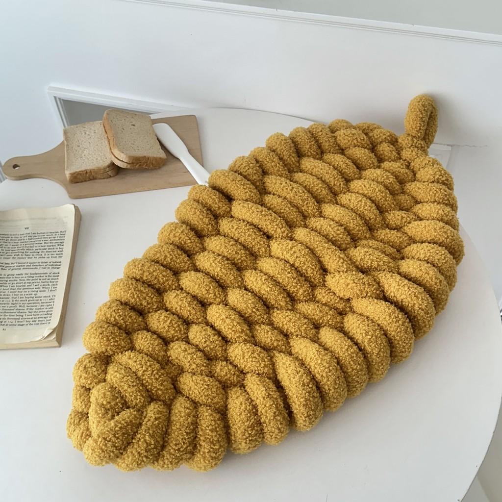 Teddy Fleece Knit Leaf Cushion For Living Room Decor With Pp Cotton Filling