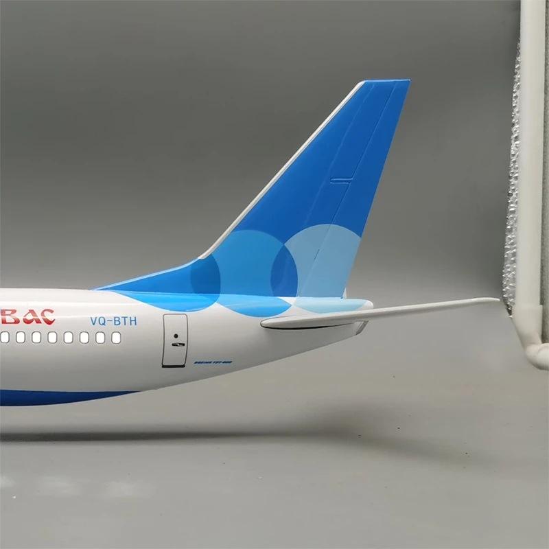 Souvenir Plane Toy Russia Pobeda Airlines B737-800 47CM Airplane Model  Replica Resin Material W Light and Wheel Landing Gears