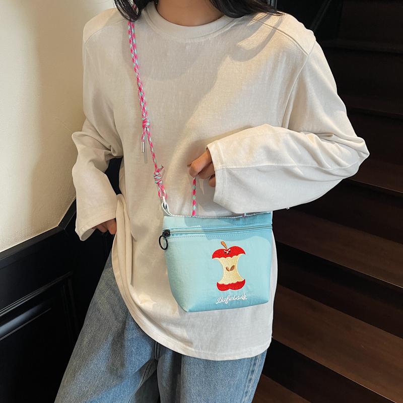 Women's Apple Embroidery Casual Shoulder Cloth Bag 2026 New Style for Going Out Japanese Style Fashi Trendy Crossbody Cloth Ba